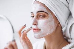 8 Natural Ways to Reduce Premature Skin Aging Fast