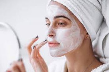 8 Natural Ways to Reduce Premature Skin Aging Fast