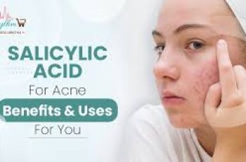 The Right Way to Use Salicylic Acid for Breakouts