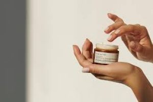 Achieve Youthful, Balanced Skin with Niacinamide and Retinol Together