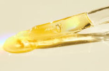 Canola Oil in Skincare: What Dermatologists Say About Its Safety