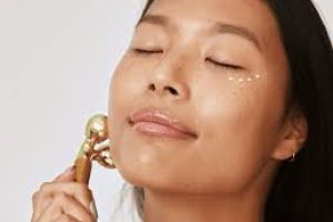 Can You Use Retinol on Eyelids? Dermatologists Reveal the Truth