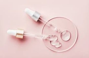 Squalane vs. Hyaluronic Acid: Which One is Best for Your Skin Type? Squalane vs. Hyaluronic Acid: Which One is Best for Your Skin Type?