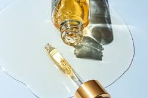 Squalane vs. Hyaluronic Acid: Which Ingredient Delivers the Best Hydration?