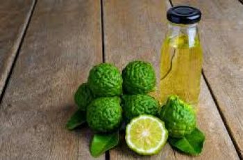 Bergamot Oil in Skincare: Benefits, Risks, and Smart Ways to Use