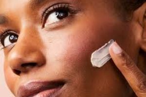 Best Skincare Tips to Smooth Forehead Wrinkles, Backed by Dermatologists