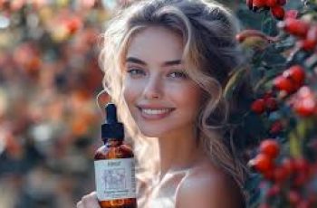 Expert Guide to Layering Vitamin C and Rosehip Oil Correctly