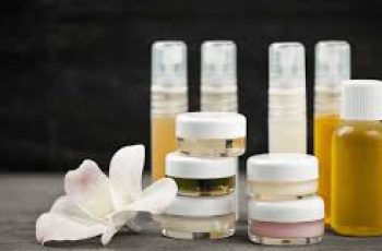 A Complete Guide to Layering Kojic Acid with Azelaic Acid