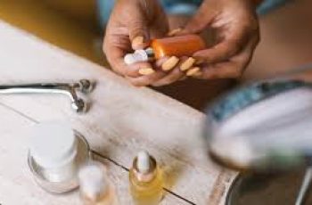 Expert Guide to Mixing Retinol and Hydroquinone Effectively