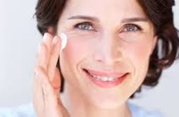 Caring for Your Skin During the Three Menopause Phases