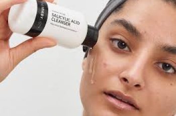 Signs You’re Using Excess Salicylic Acid and How to Fix It