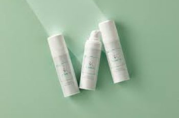 Azelaic Acid Skincare Guide for Calming and Treating Rosacea