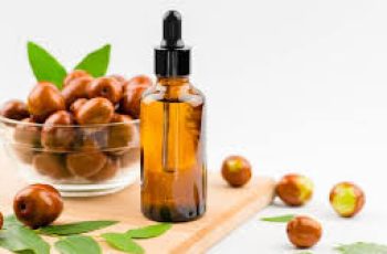 Jojoba Oil in Skincare: Benefits for Every Skin Type Jojoba Oil in Skincare: Benefits for Every Skin Type