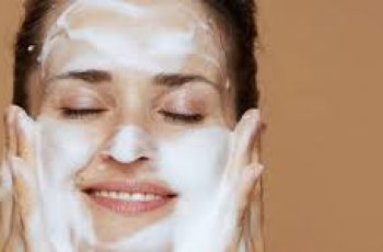 Why You Shouldn’t Wash Your Face After Using a Sheet Mask