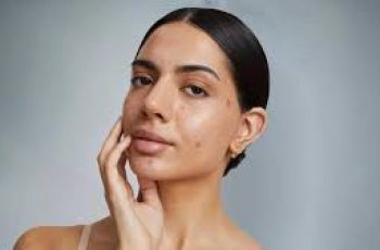Skincare Guide to Fading Dark Spots on Black Skin Safely