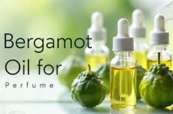 Bergamot Oil in Skincare: Benefits, Risks, and Safe Uses