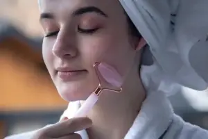 A Cool Guide to Cold Skincare: Does Chilling Your Routine Actually Work?