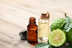 Bergamot Oil in Skin Care: A Complete Guide to Benefits, Risks, and Uses