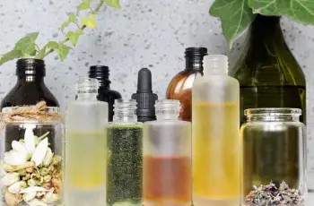 The TOP 10 Comedogenic Ingredients to Avoid in Skincare and Make Up