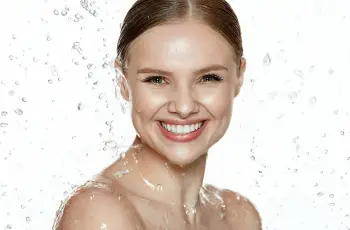 Damp vs. Dry Skin: How Moisture Affects Your Skincare Routine