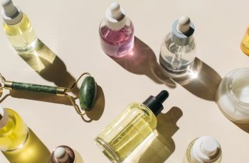 The Moisturizer Mistake Aging You Faster: 14 Miracle Oils Dermatologists Actually Swear By The Moisturizer Mistake Aging You Faster: 14 Miracle Oils Dermatologists Actually Swear By