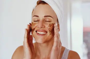 The Summer Skincare Mistake Aging You Faster: 8 Dermatologist Rules You’re Breaking